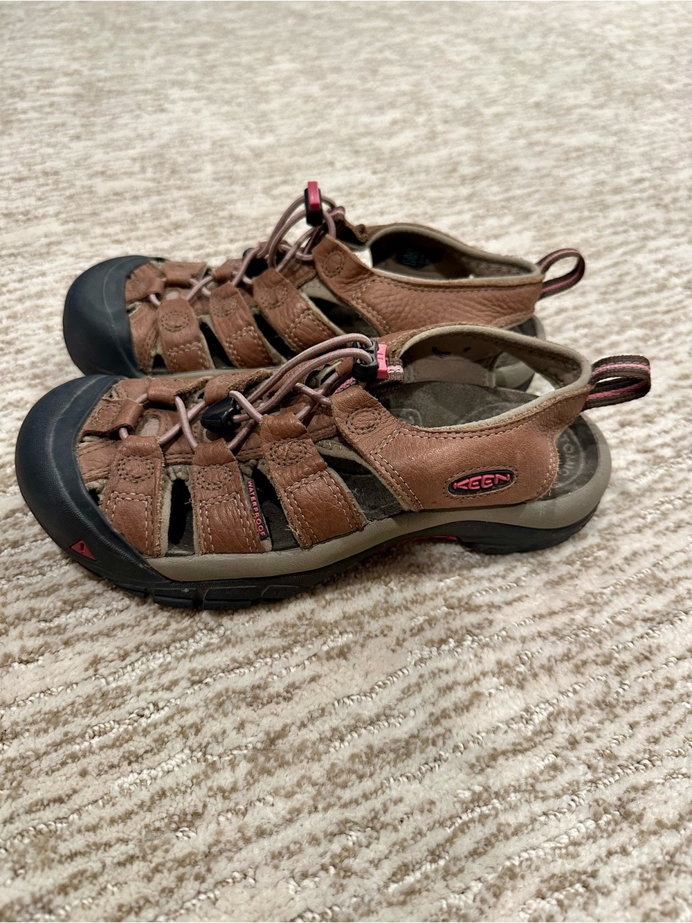KEEN Newport Leather Waterproof Sport Sandals Brown Pink Women’s 7.5